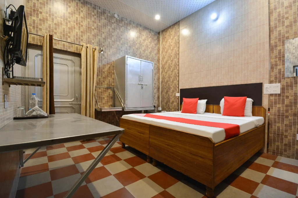 OYO 26638 Kapoor Guest House