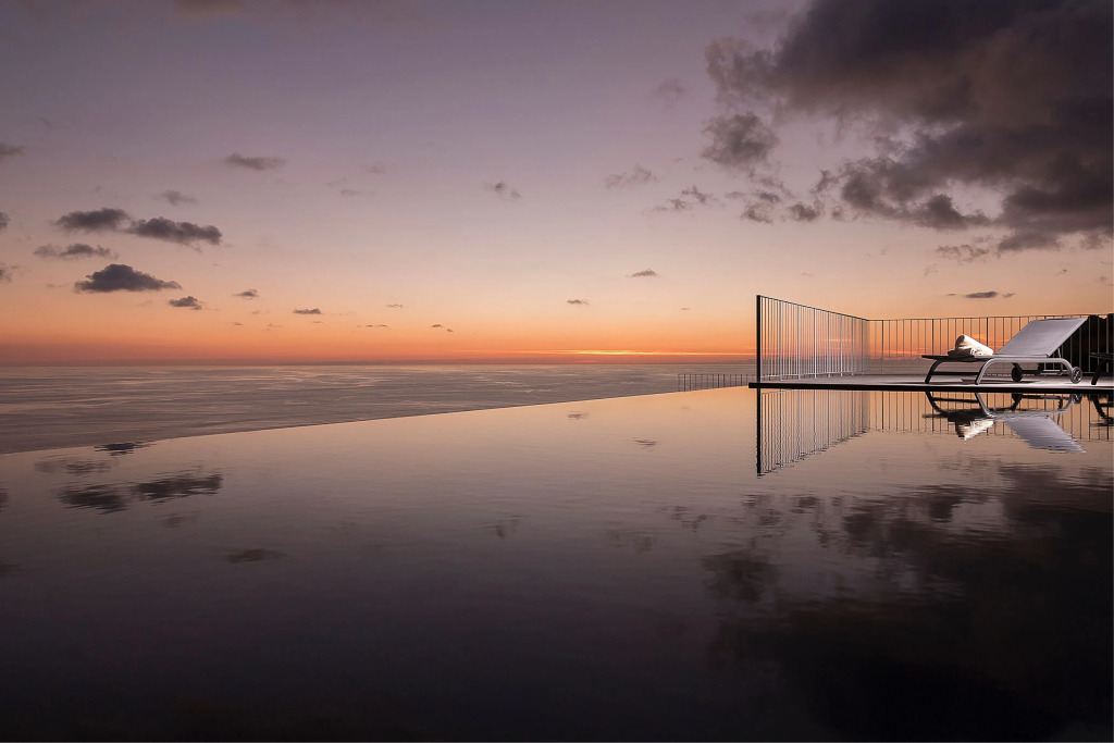 Modern cliff-top villa, panoramic sea-views, A/C, heated pool | Cliffscape