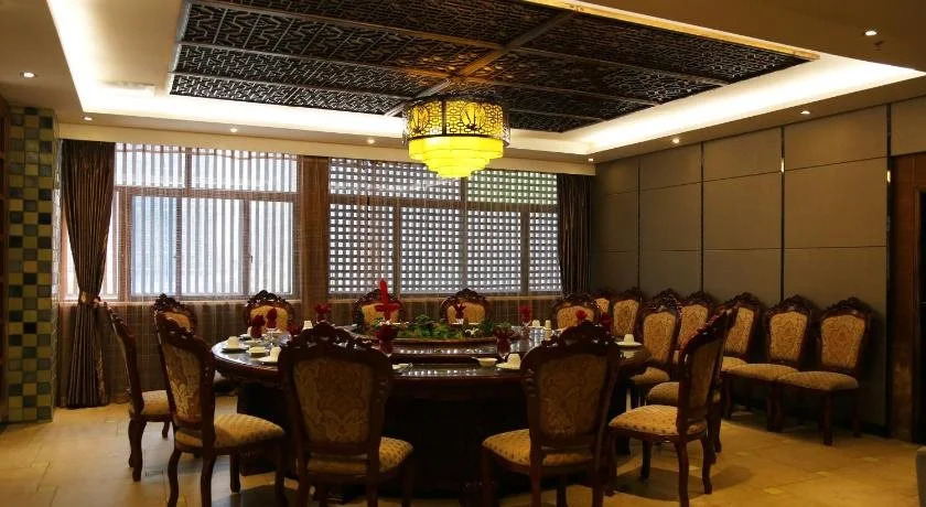 Kunlong Hotel