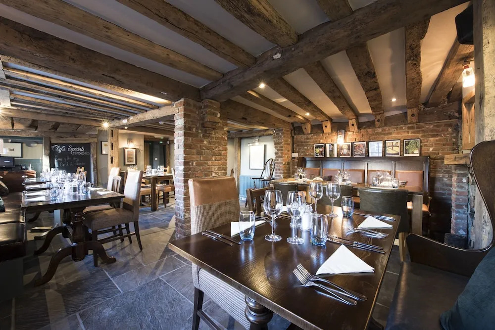 The Ostrich Inn London Heathrow