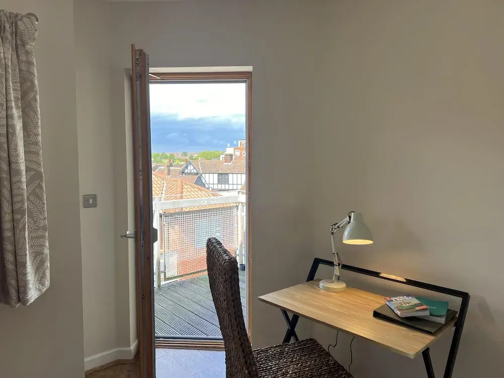 Beautiful City Centre Apartment-cathedral Views