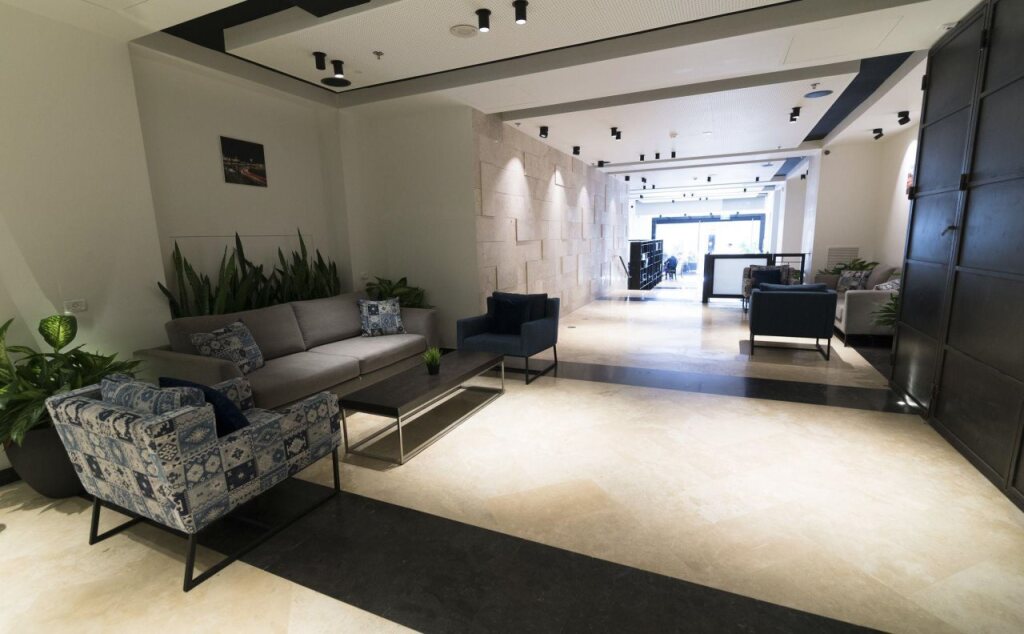 Koresh Hotel
