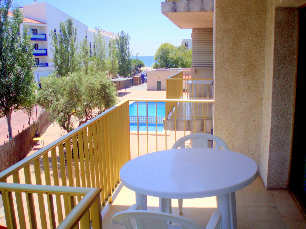 Rentalmar Pins Marina