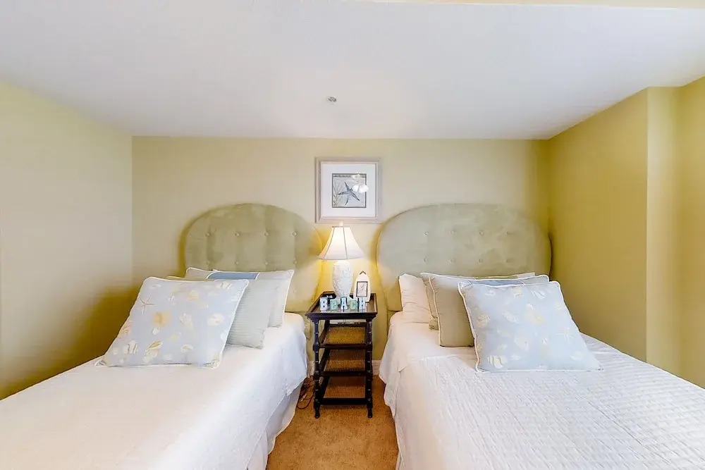 Daytona The Golden Leaf Opus Condos 702