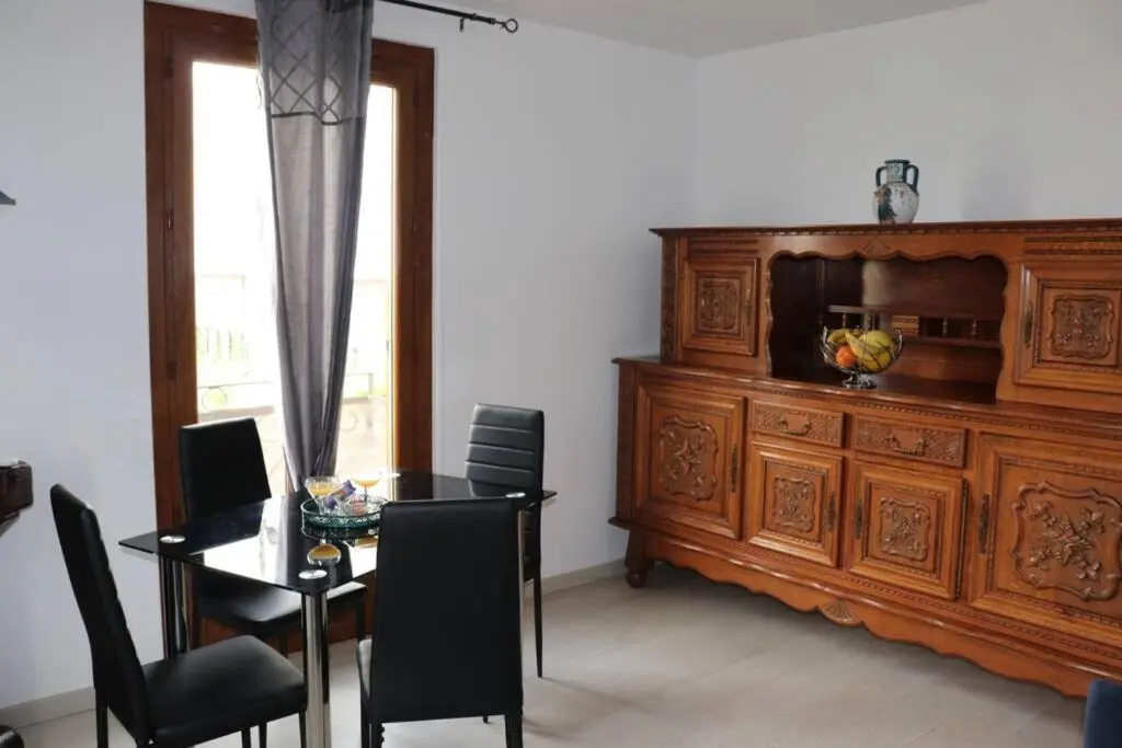 Superbe maison avec toiture terrasse à 5min mer