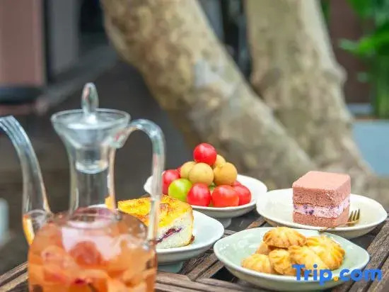 Hidden Cloud Villa · Qingcheng Cliff Hot Spring Resort (Dujiangyan Scenic Spot)