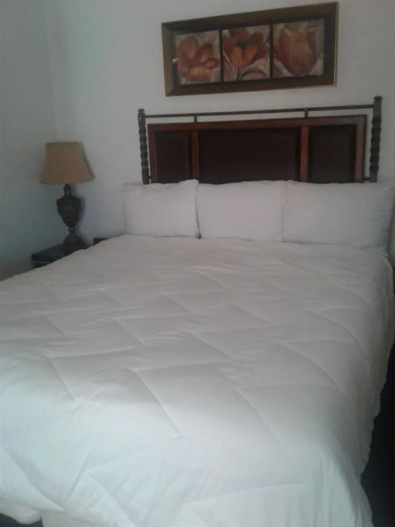 Desert Rose Inn