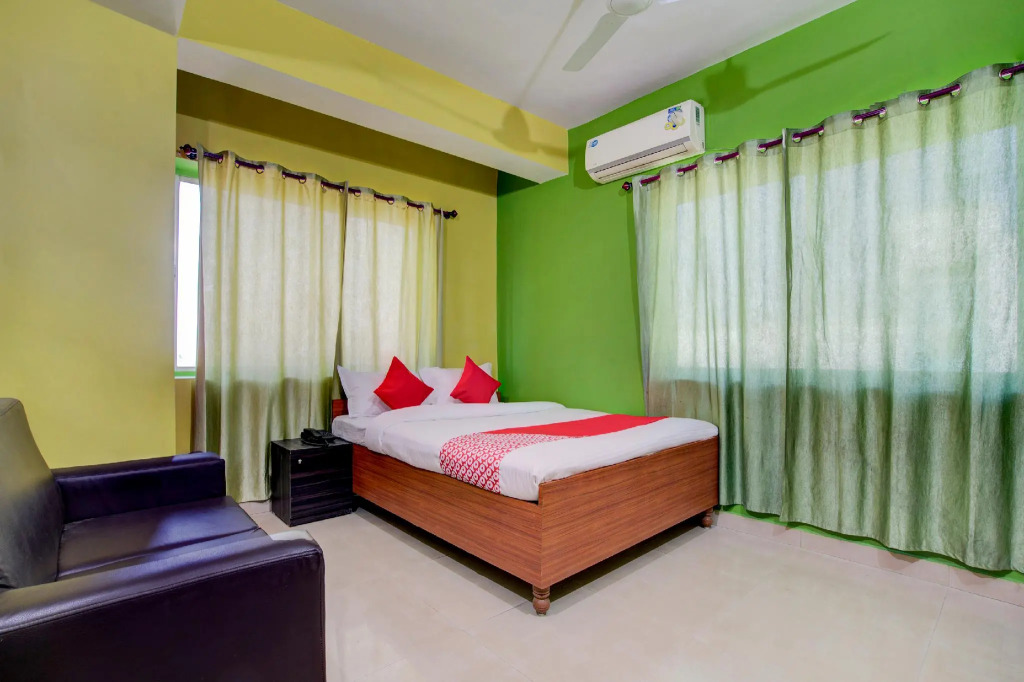 OYO Flagship 28018 Hotel Allena