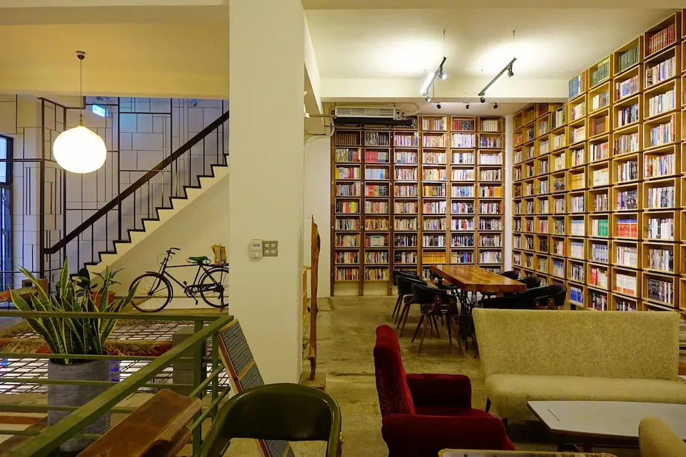 Cao Ji Book Inn Hostel