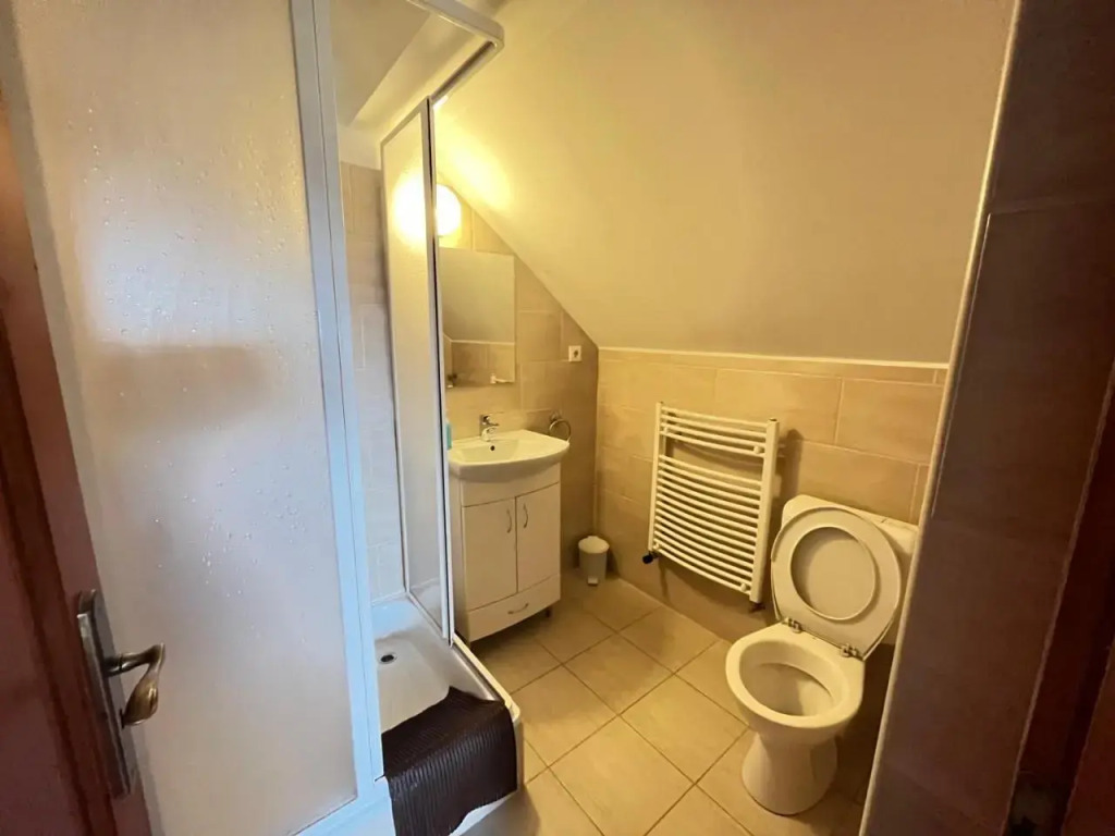 Globus Guesthouse, Vendégház