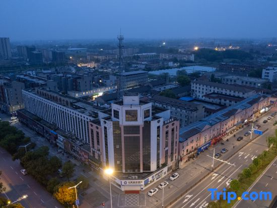 Hi Inn (Yangzhou East Station Hangji Central Plaza)