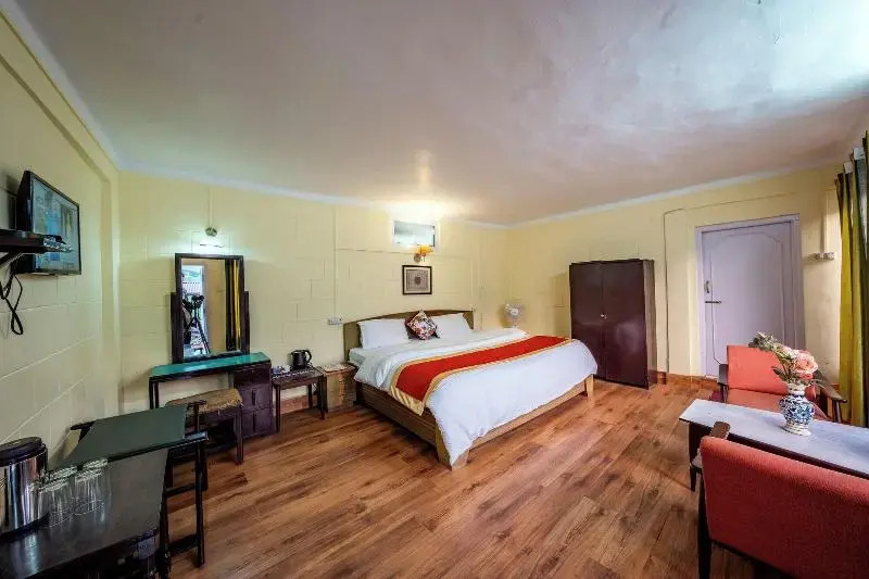 India Hotel - Hotel on Mall Road Nainital