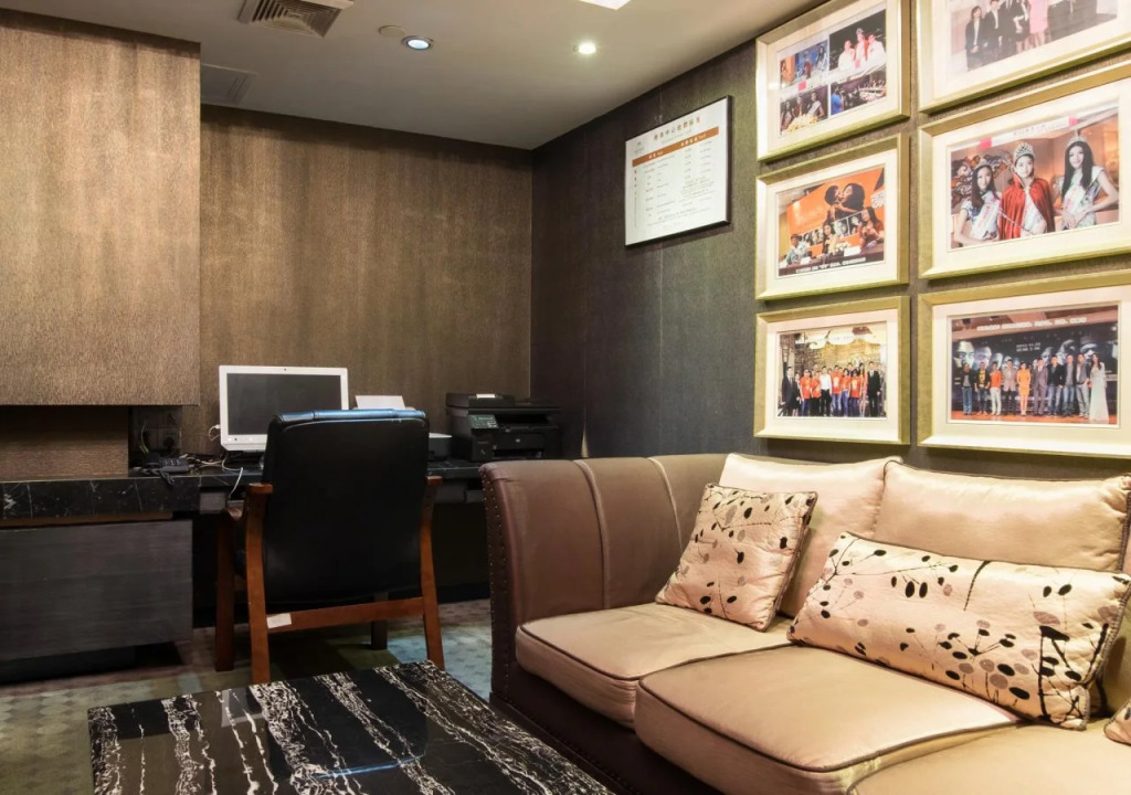 Modern Classic Hotel