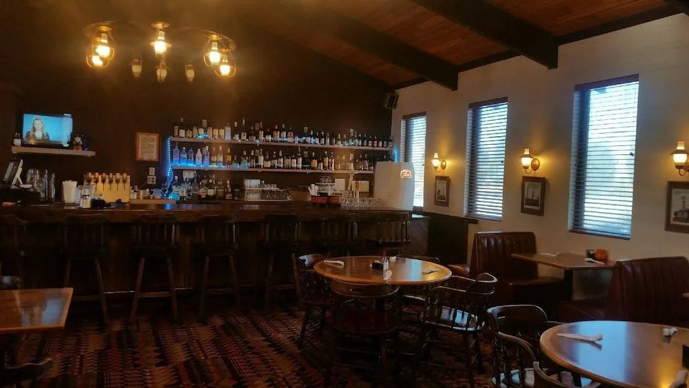 Bent Fort Inn