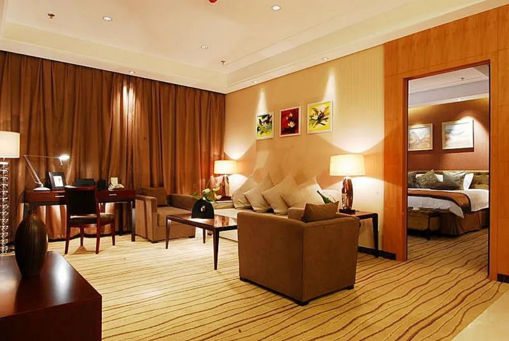 Yulong International Hotel