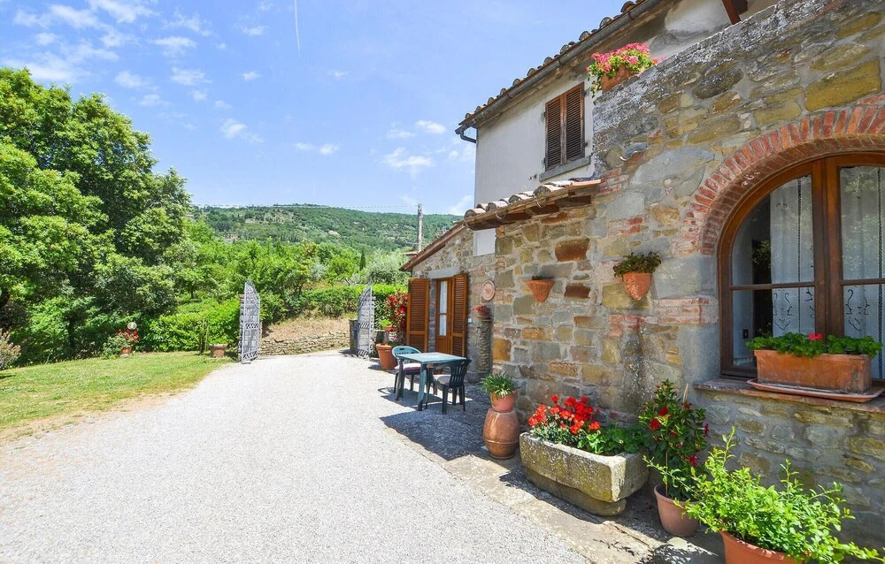 Nice Apartment in Cortona With Outdoor Swimming Pool, Wifi and 2 Bedrooms