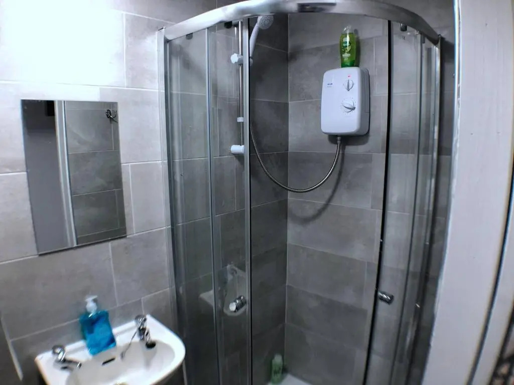 Family and Contractors HS2 NEC Airport 3beds Homebase