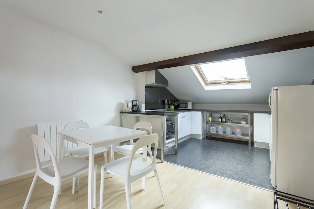 Nice 2 Room Apartment - Lyon