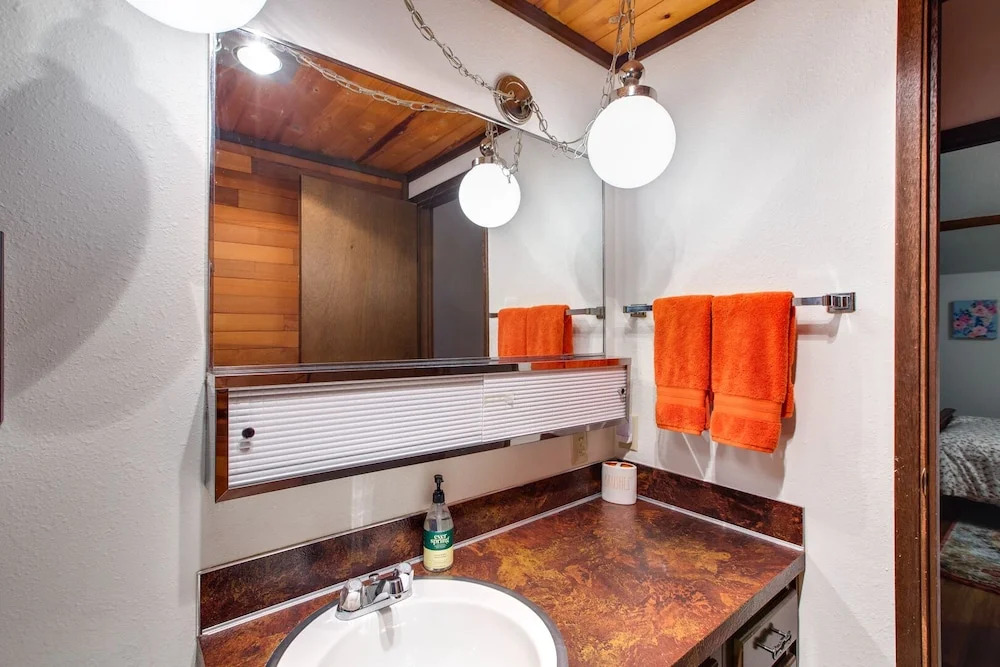 Snowline Cabin #45 - A Traditional Mountain Family Chalet!