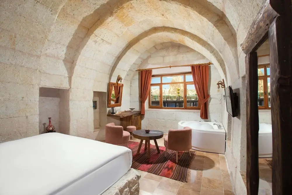 Magna Aurum Cave Hotel