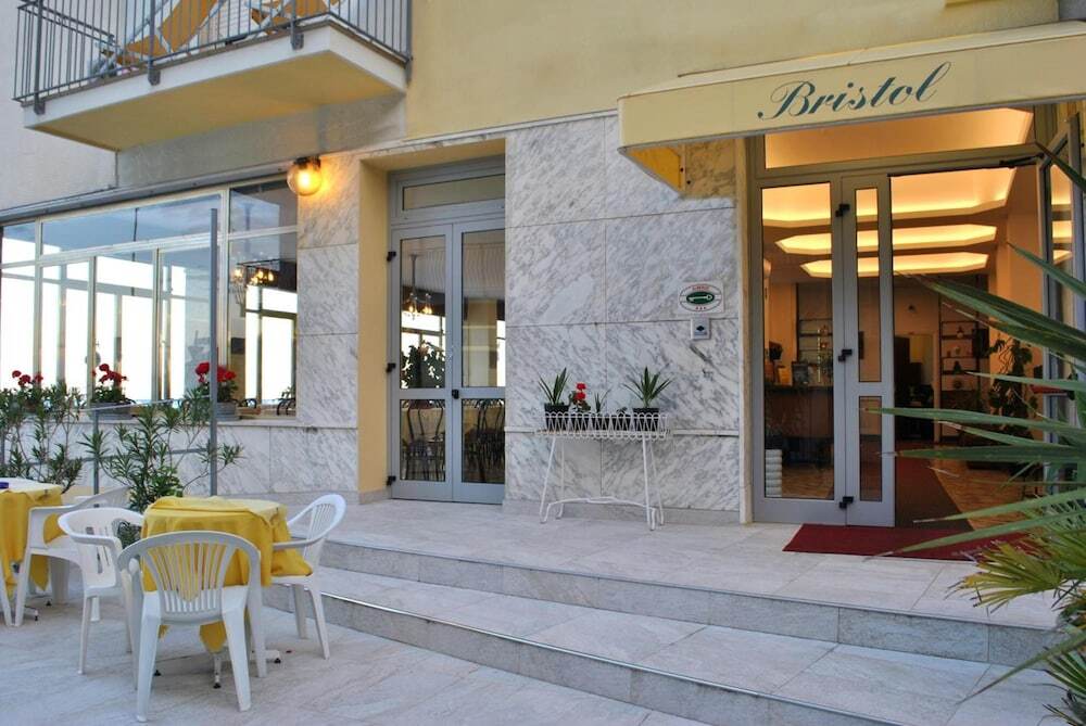 Hotel Bristol