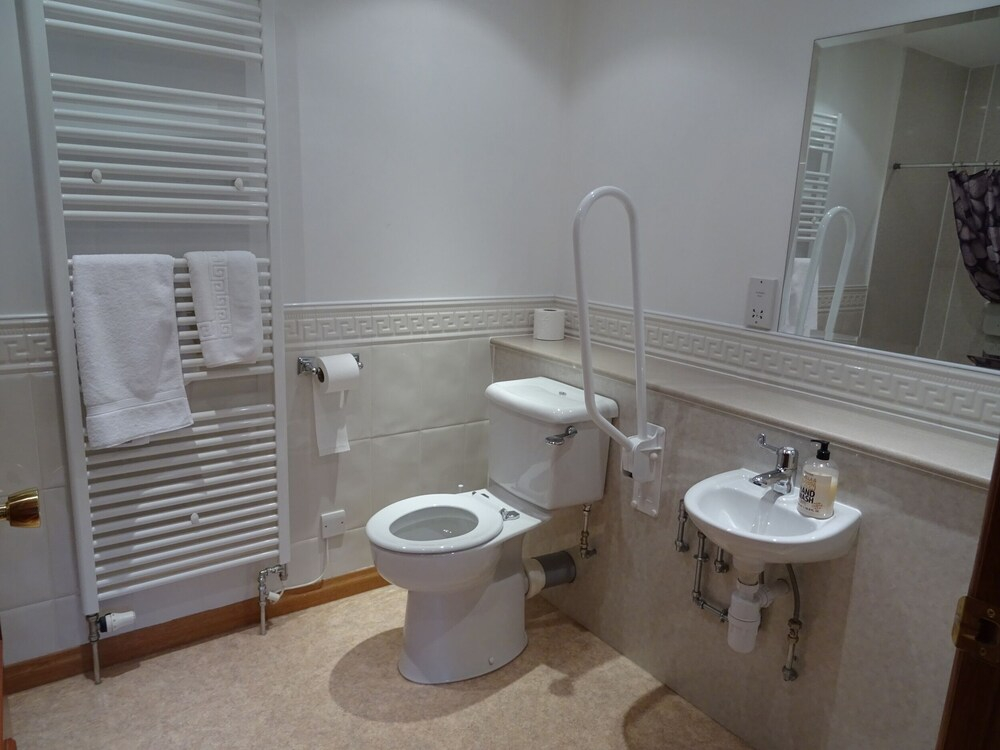 Coach House 4