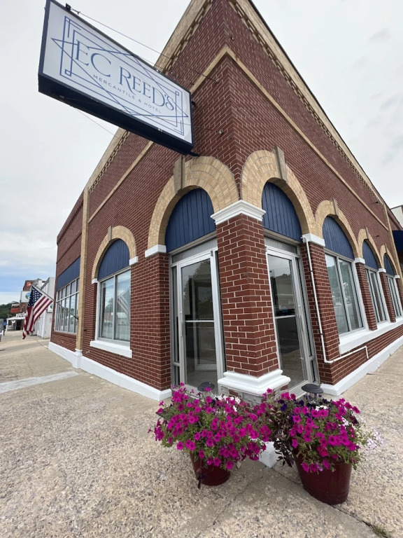EC Reeds Mercantile and Hotel