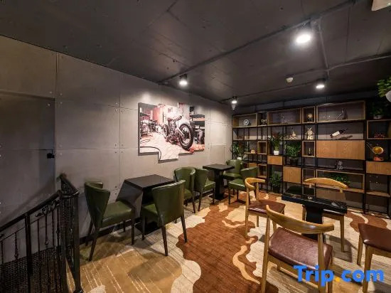 James Joyce Coffetel (Beijing Daxing Huangcun Qingyuan Road Metro Station branch)