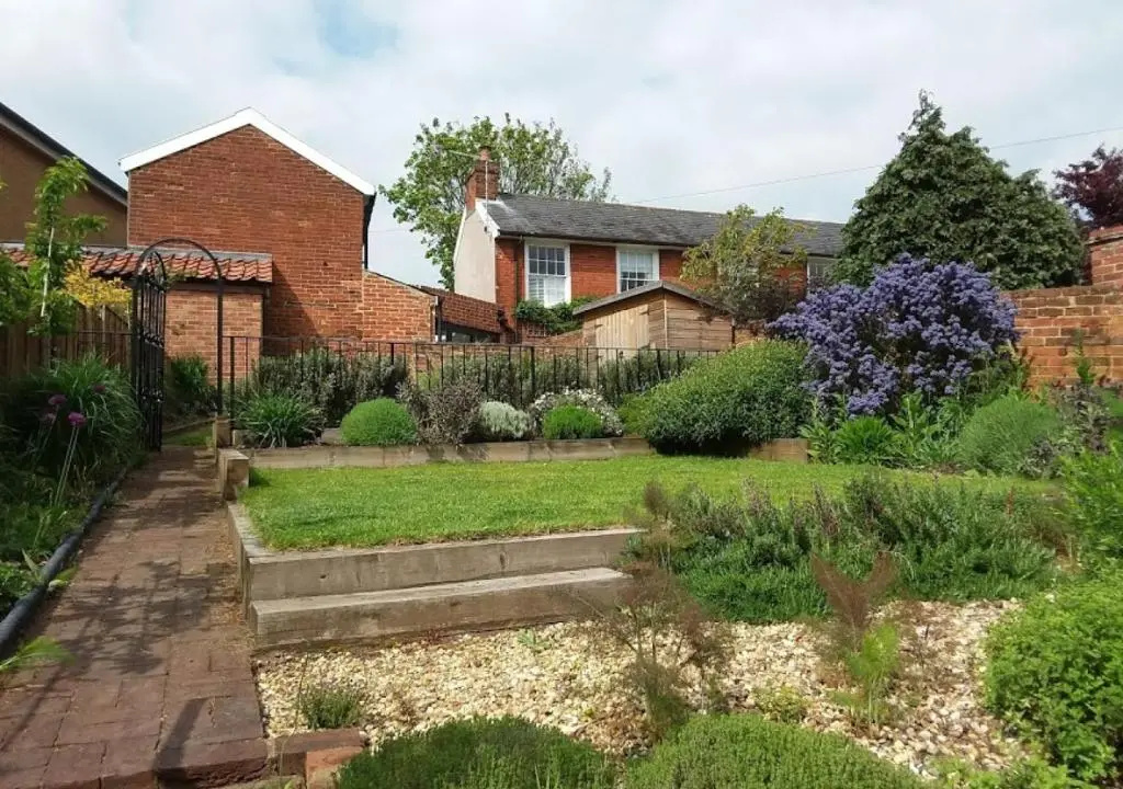 2 Bed in Woodbridge oc-csn2