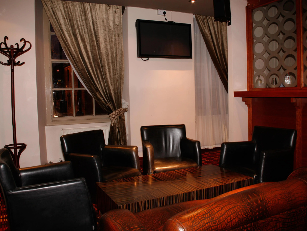 Waterside Hotel