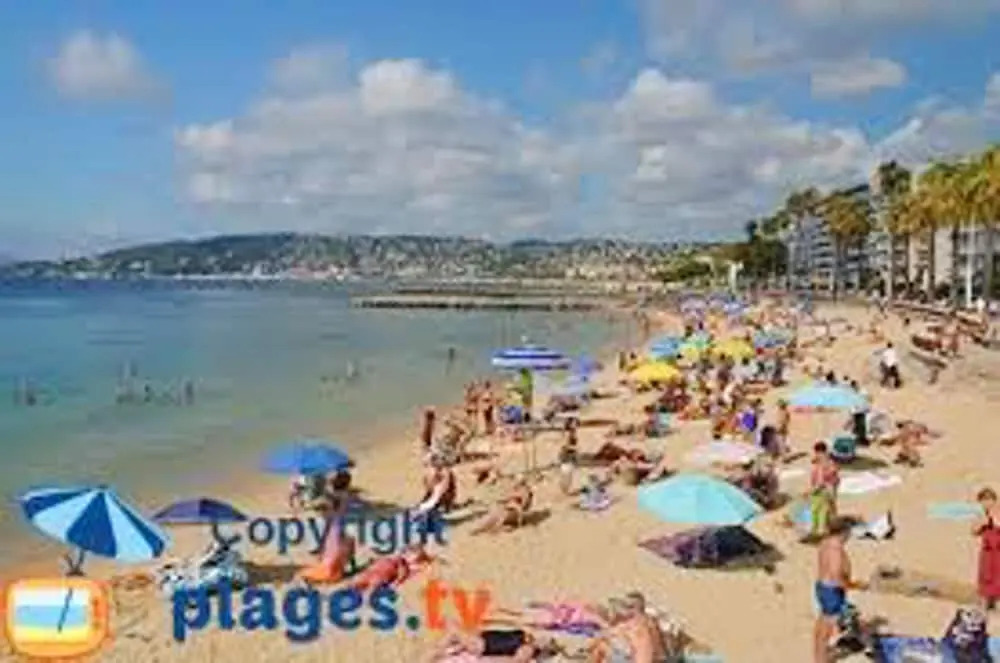 Apartment with One Bedroom in Antibes, with Wonderful Sea View, Shared Pool, Furnished Terrace