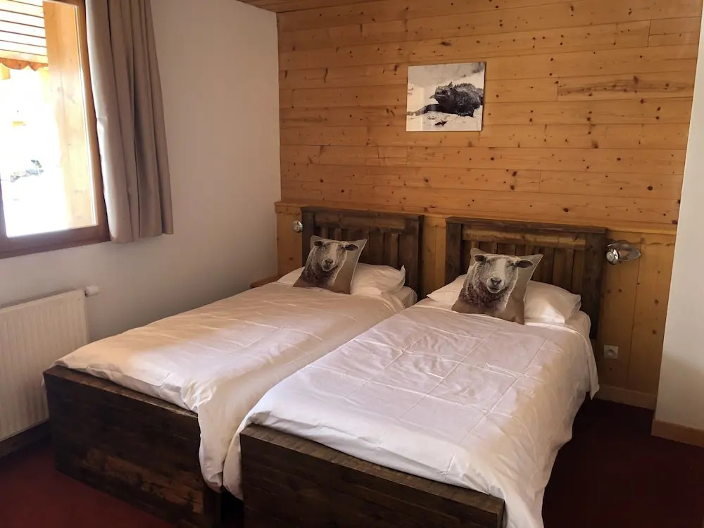 Monster Chalets