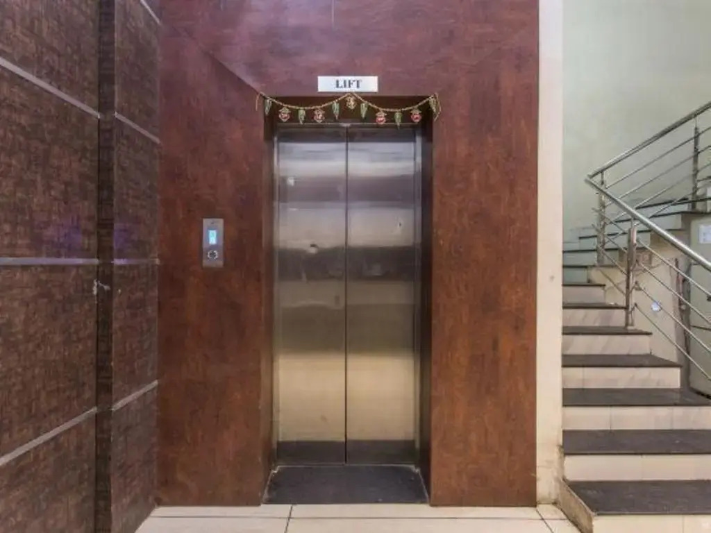 Capital O 4042 Hotel Mehar Residency