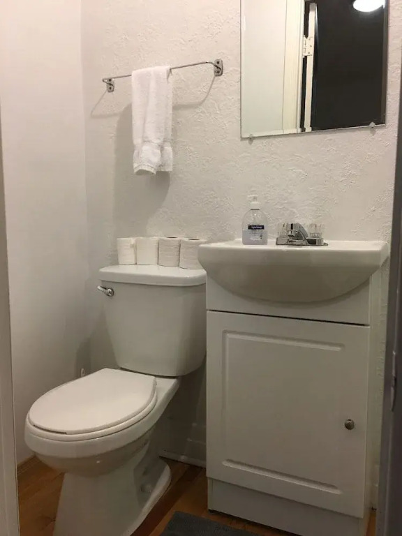 Hotel Mini Inc