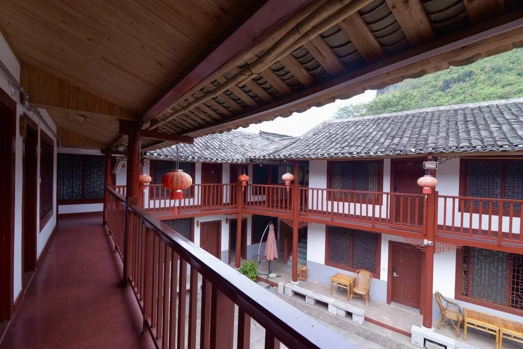 Yangshuo Dahuwai Camps Hotel