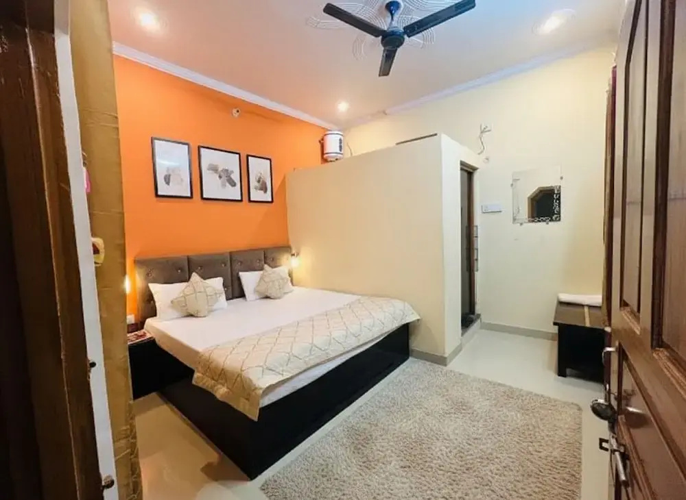 Hotel Js Inn