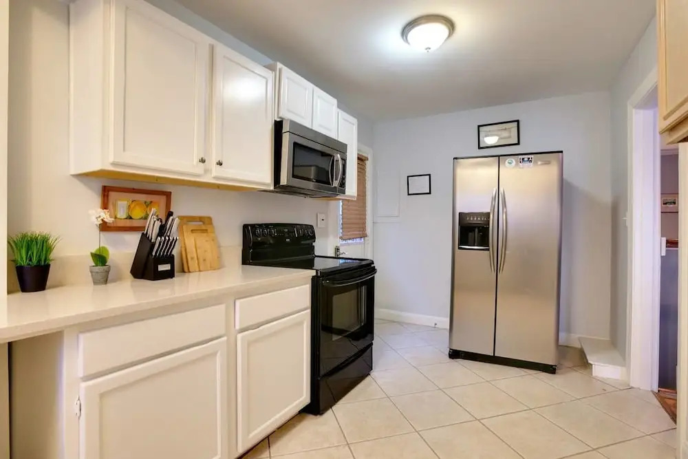 Charming 2br/1.5ba East Nashville Home by Domio
