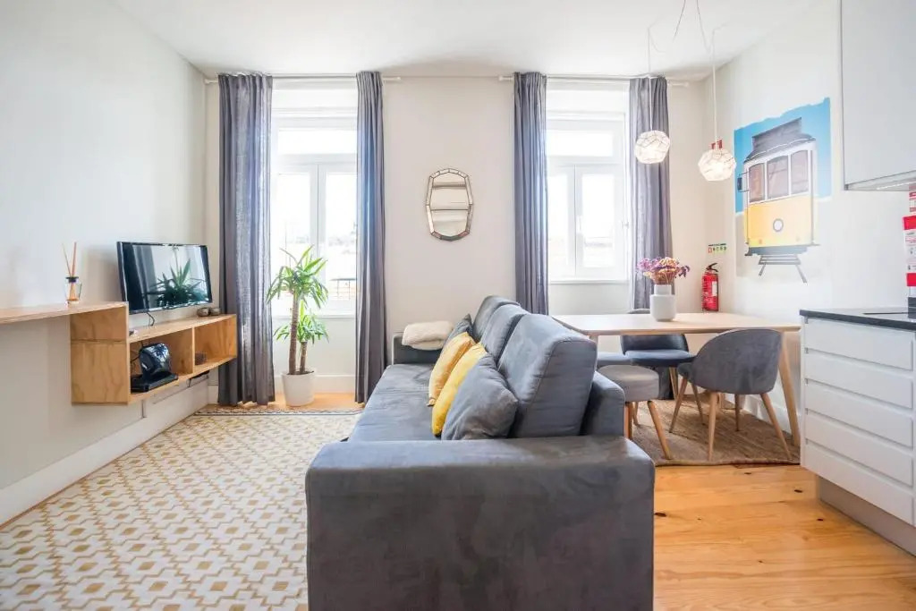 GuestReady - Chic and Vibrant Apt with Stunning Views - Anjos