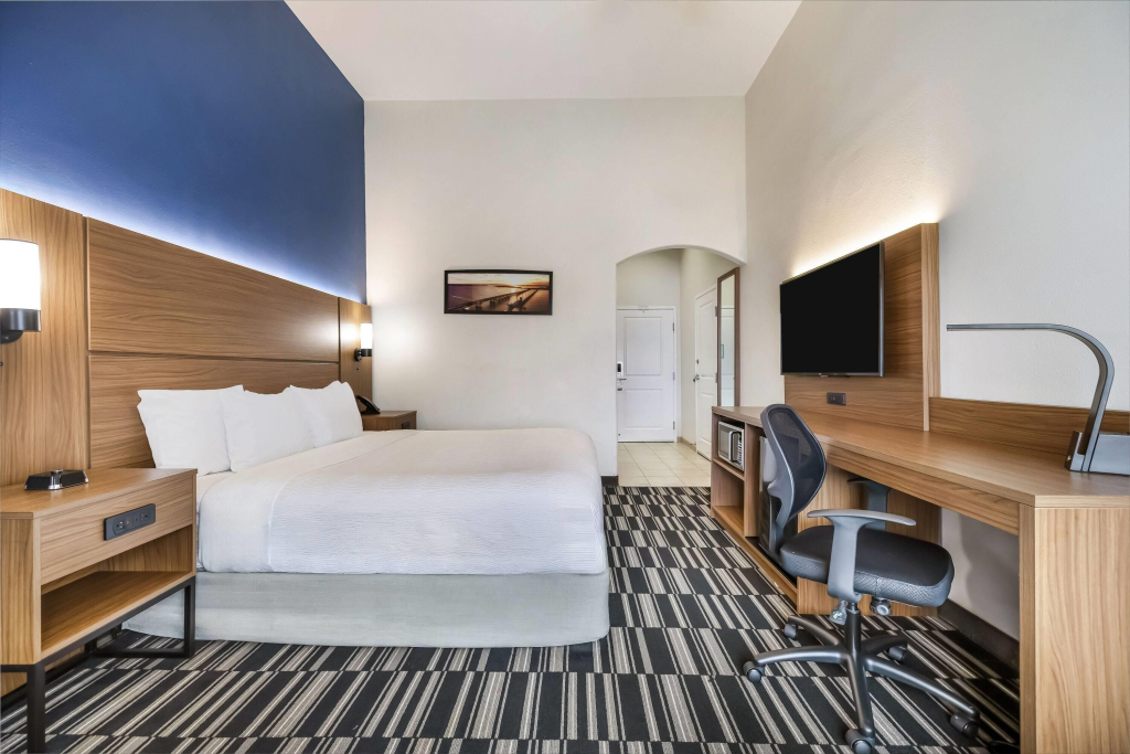 La Quinta Inn & Suites by Wyndham Alvin