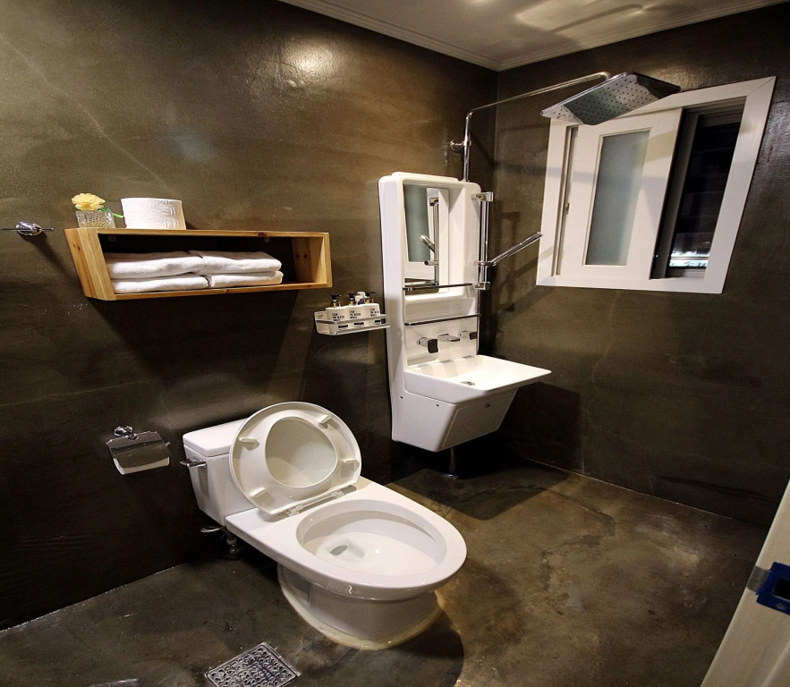 Daemyung Guesthouse