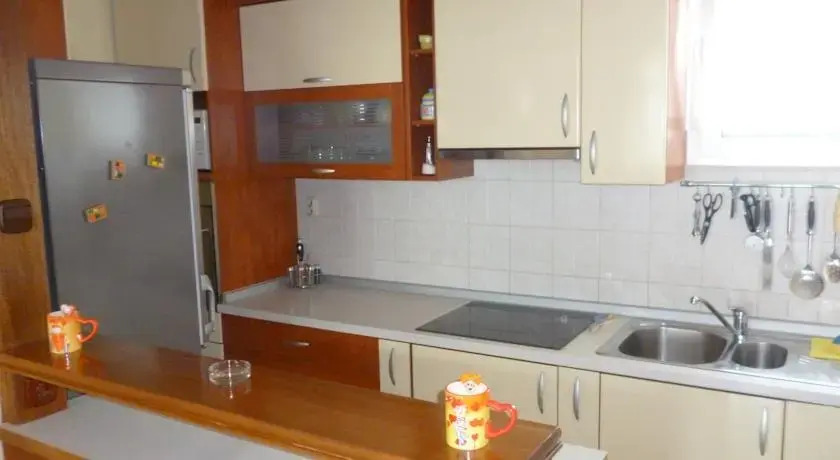 Apartment Top Split