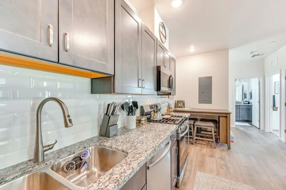 2 Mi to Dtwn & Nau: Flagstaff Condo w/ Patio!