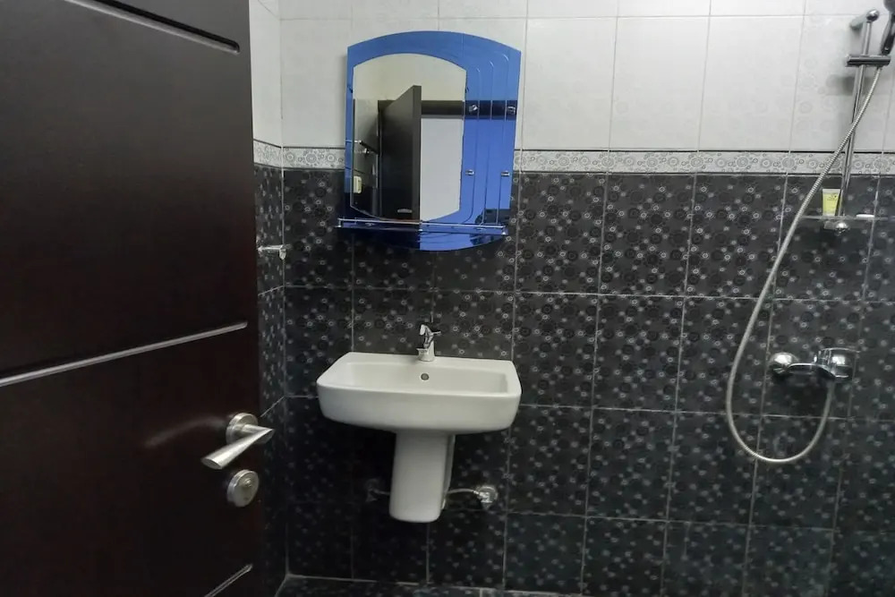 OYO 1175 Trung Mai Hotel
