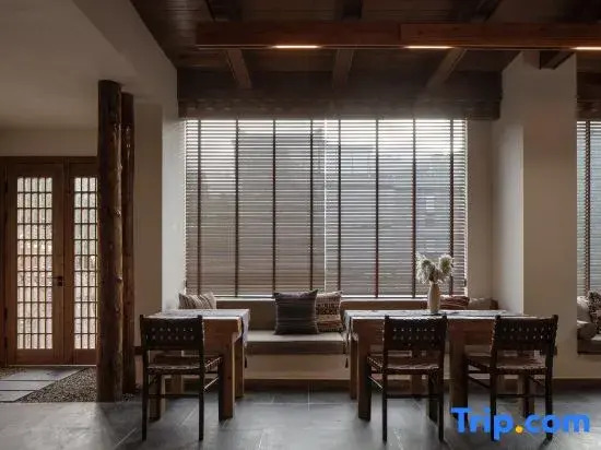 Yanlan Xue Xiu · Snow - domain Secret - land Homestay (Siguniang Mountain Scenic Area Store)