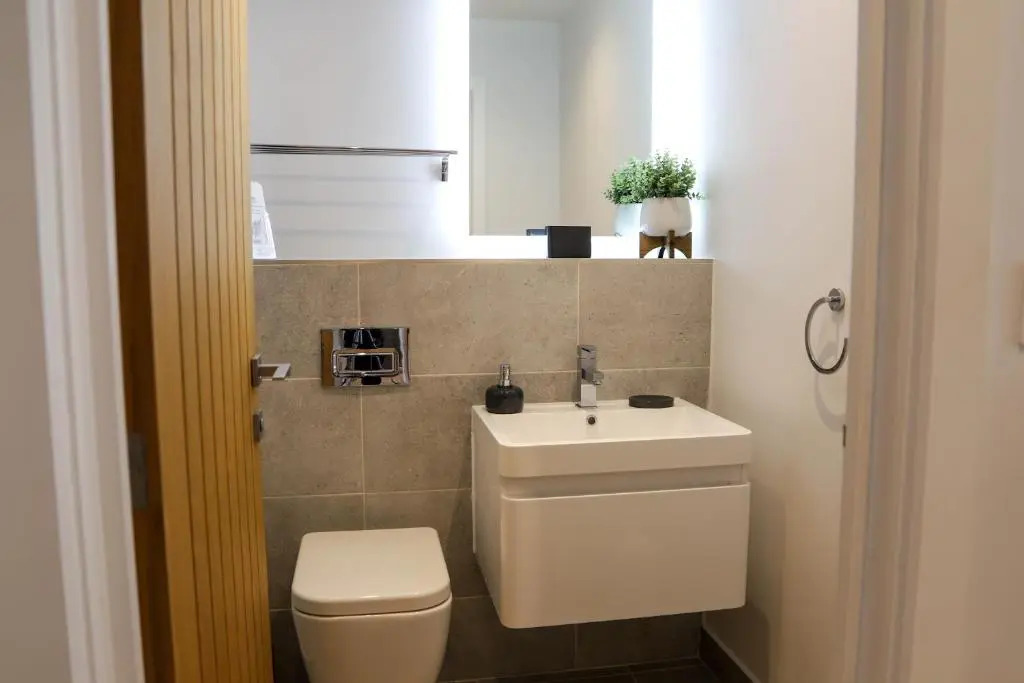 Apartment Seven