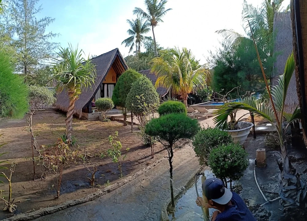 Youpy Bungalows