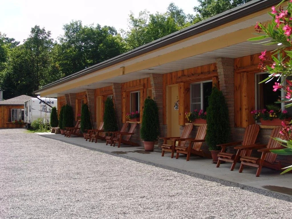 The Highlands Motel