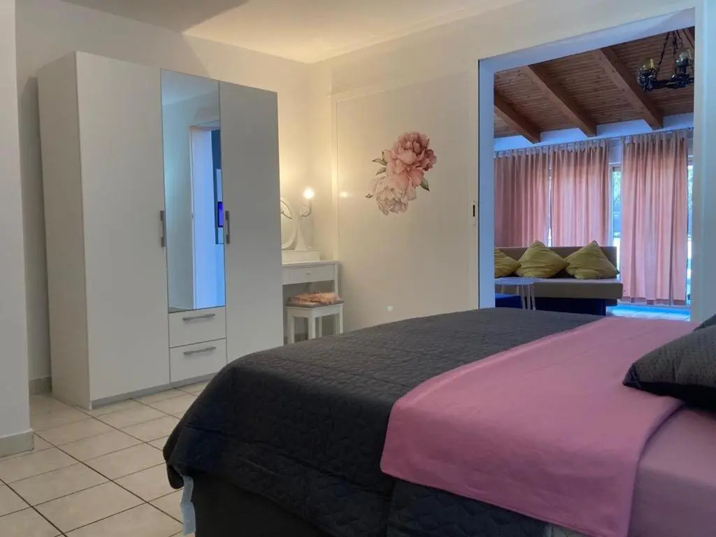 Apartments More - 300 m from beach