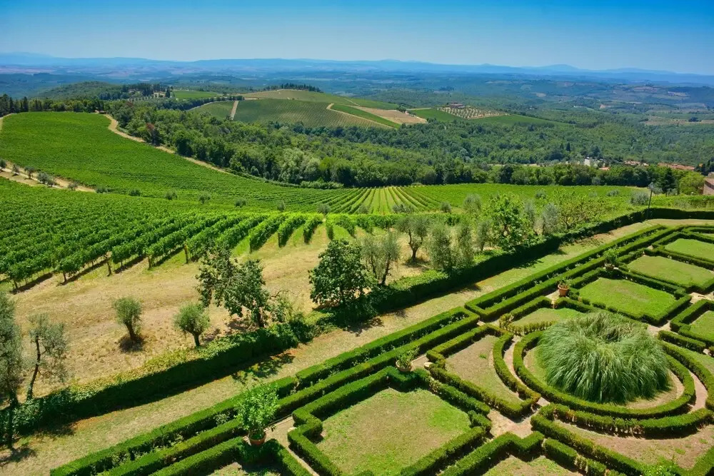Farmhouse in Tuscany With Pool & Scenic Views