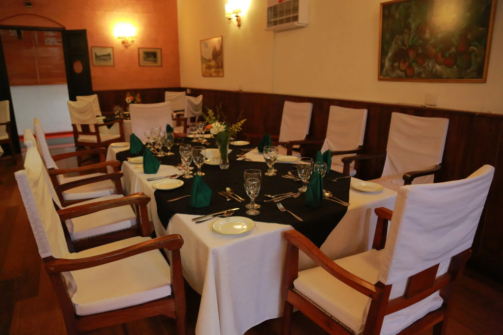 Nuwara Eliya Golf Club